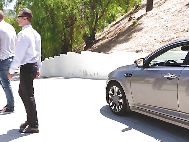 Nicole Aniston - Gorgeous MILF with awesome tits needs that young meat