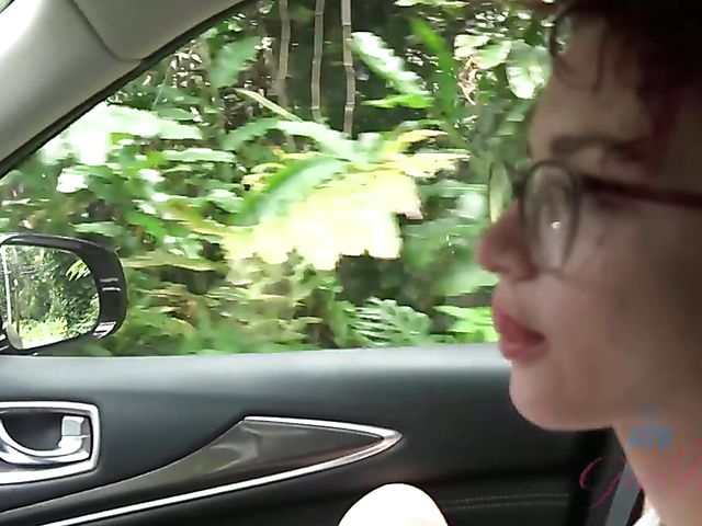 Smoking teen Lola Fae gets fingered in the car and blows outdoors
