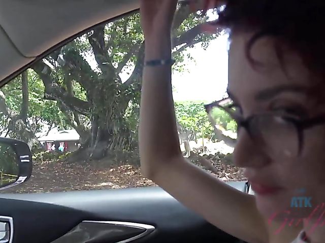 Smoking teen Lola Fae gets fingered in the car and blows outdoors