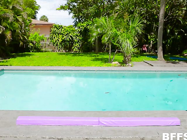 FFFM blowjob and fuck with flexy gymnasts Katie Kush, Kenzie Madison and Lea Lee