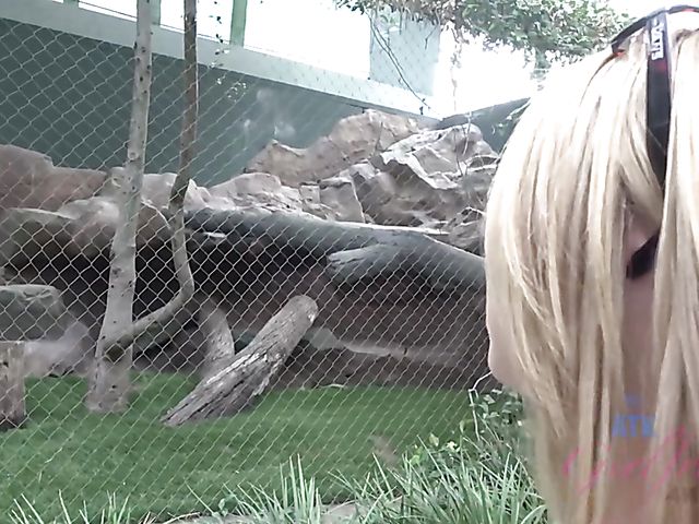 Sexy girlfriend Brooke Wylde displays her big wet tits in the bathtub