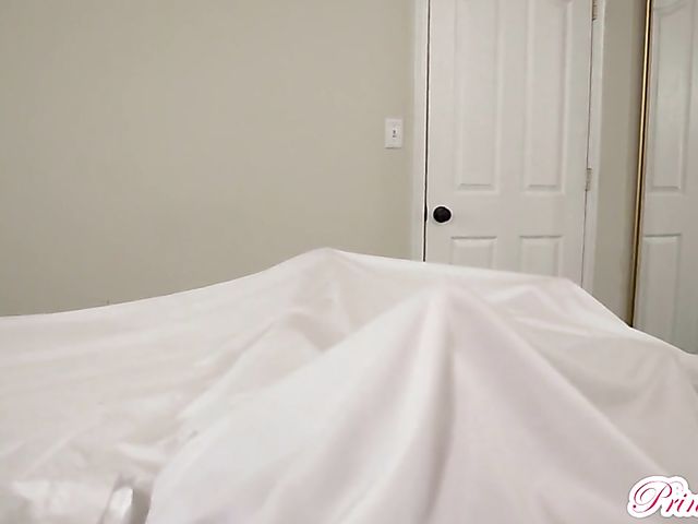 Skinny teen sister Mackenzie Moss takes care of her stepbrother's cock