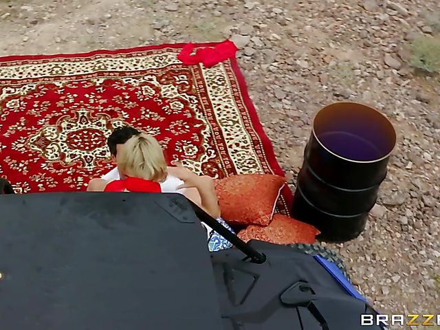 Abella Danger outdoor sex with her heavy black boots on in the desert 