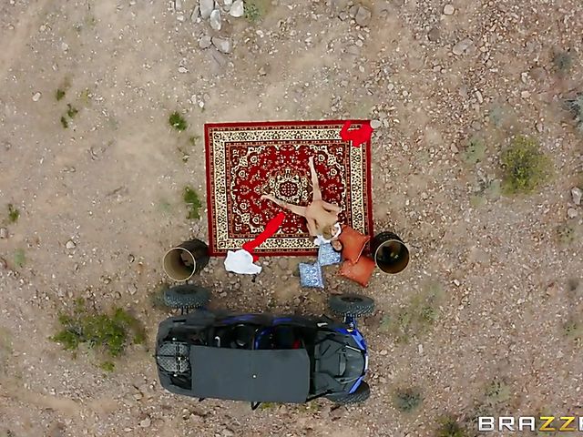 Abella Danger outdoor sex with her heavy black boots on in the desert 