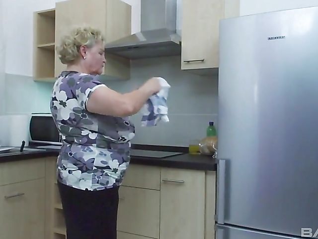 SSBBW mature sluts fucked by young guys compilation