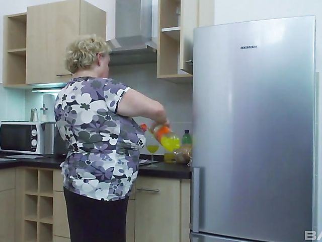 SSBBW mature sluts fucked by young guys compilation