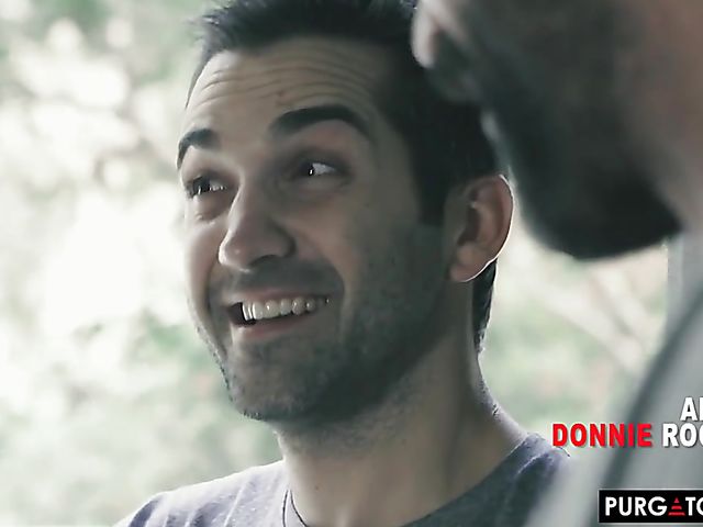 Jaye Summers & Vienna Black - Sexy foursome couples really enjoy