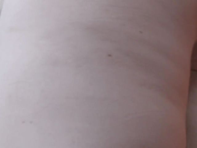 Amber Leigh bares it all and toys her chubby pussy