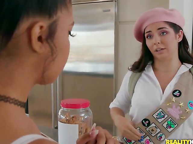 Reality Kings anal with bad cookies selling ranger Keira Croft