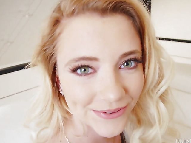 Manuel Ferrara and Riley Star both love hard sex