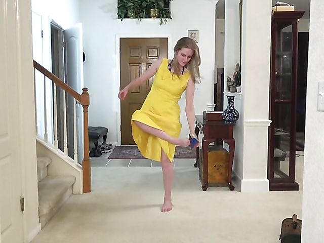 Chelsea Carter - Panties down and fingering herself on the floor