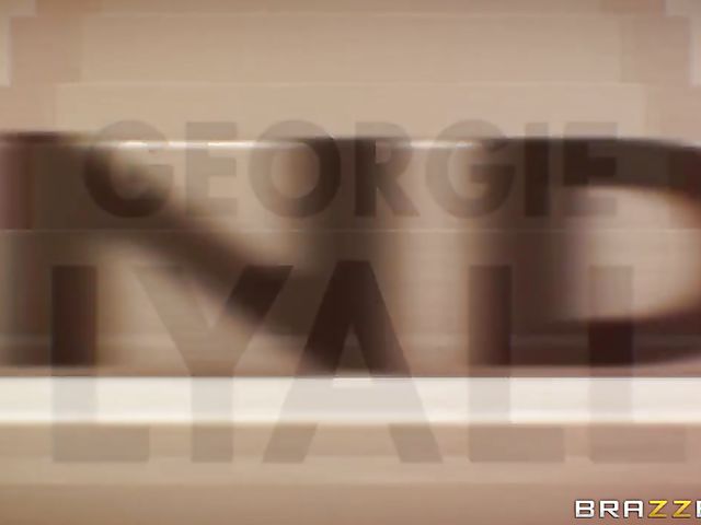 Boy fuck MILF action with Georgie Lyall and Jordi El Niño Polla