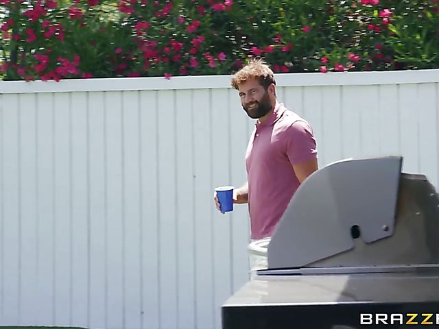 Isabelle Deltore - DJ MILF anal with Keiran Lee at the party