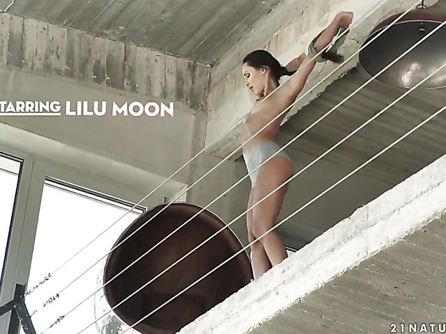 Passionate fucking with slender Lilu Moon for 21 Naturals