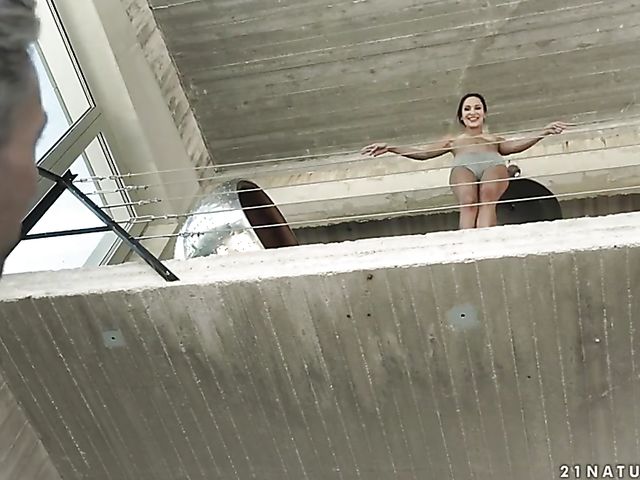 Passionate fucking with slender Lilu Moon for 21 Naturals