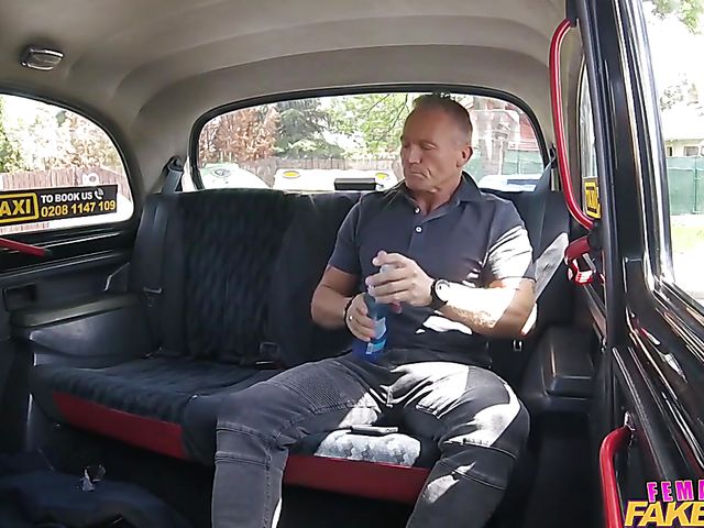 Hard crazy fuck with squirting MILF Jarushka Ross in a taxi