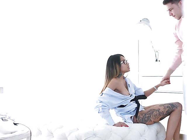 Roxy Lips - Young pretty babe with glasses anal fucked