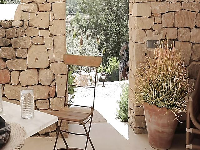 Siesta time and hot outdoor sex with milf babe Georgie Lyall