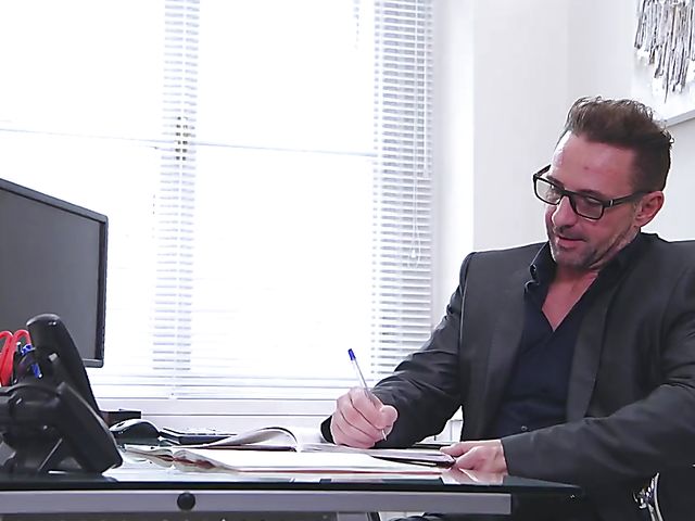 Hot secretary in sexy stockings Rose Delight is her boss' fuck toy