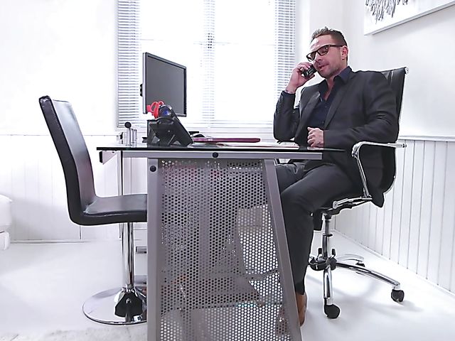 Hot secretary in sexy stockings Rose Delight is her boss' fuck toy