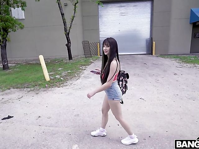 Stacked teen with young big tits Dylann Vox gets a ride