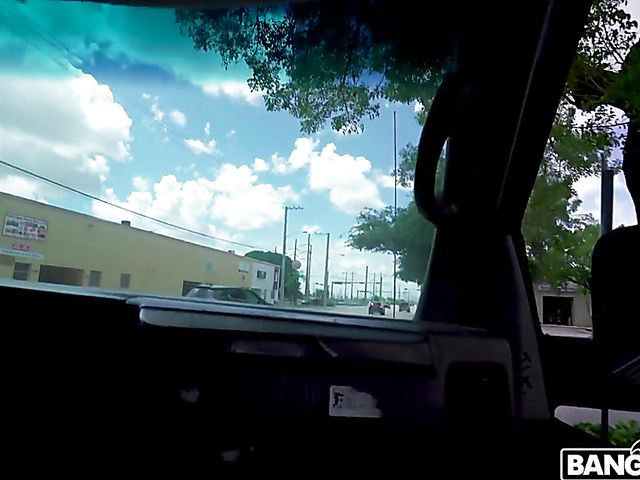 Stacked teen with young big tits Dylann Vox gets a ride