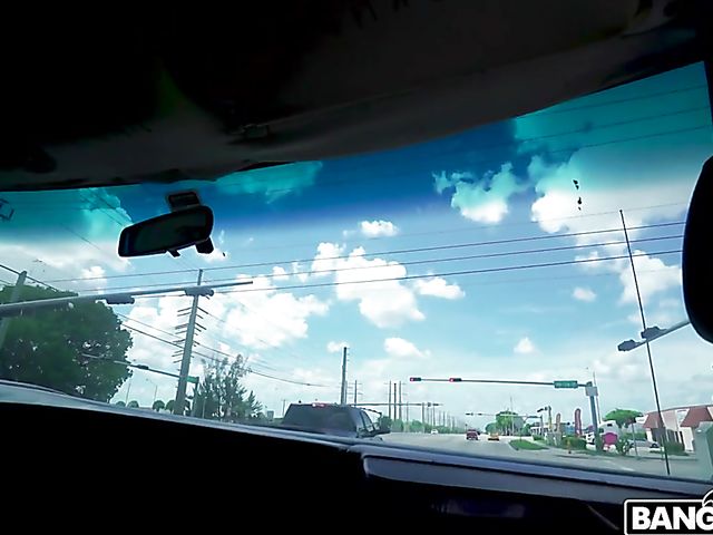 Stacked teen with young big tits Dylann Vox gets a ride