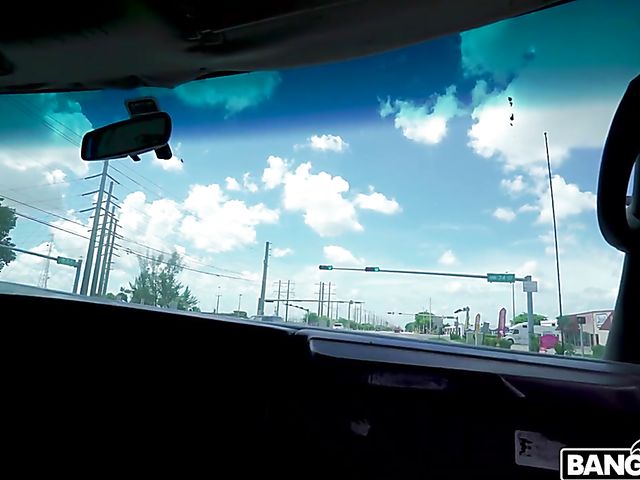 Stacked teen with young big tits Dylann Vox gets a ride