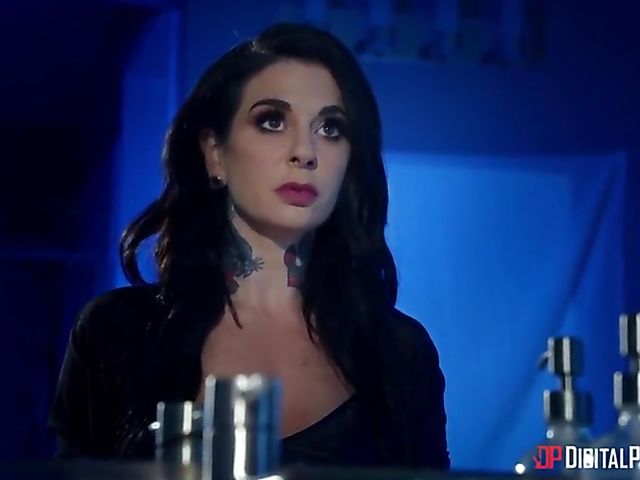 Alternative tattoo MILF Joanna Angel is horny for that black meat