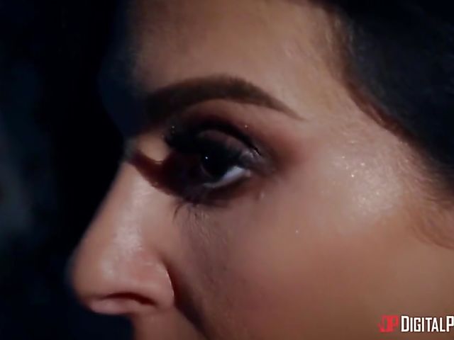 Alternative tattoo MILF Joanna Angel is horny for that black meat