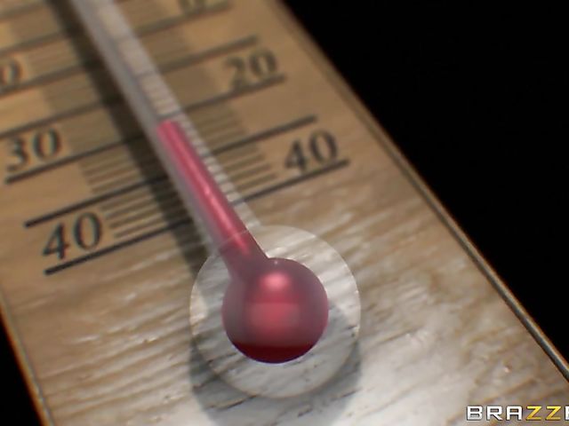 Interracial sauna fuck with Jenna Foxx and Desiree Dulce