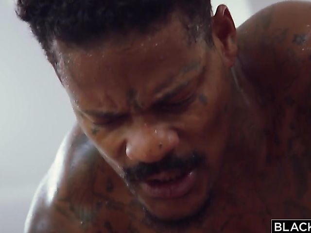 Interracial BBC gym affair with tight boxer Abbie Maley