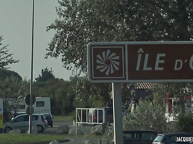 22-year-old French babe with firm boobs Lilou flashes her slit on the beach and gets fucked