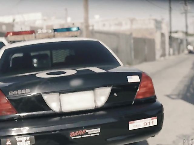 Police lesbian Abigail Mac arresting Kenzie Reeves's pussy