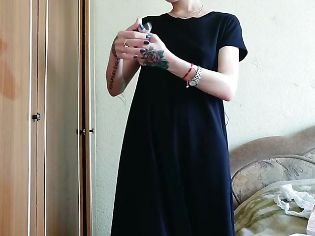 Russian amateur goes out with ben wa balls in her vagina