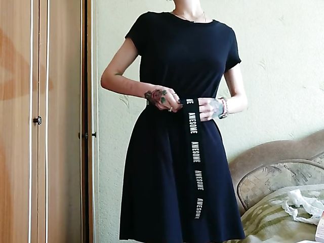 Russian amateur goes out with ben wa balls in her vagina