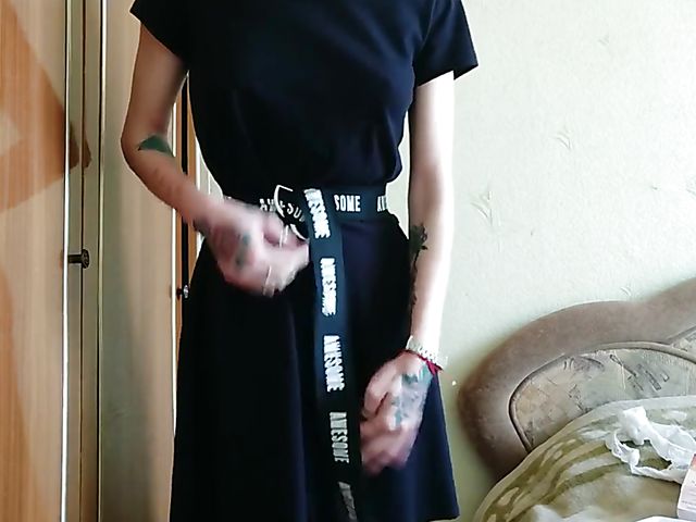 Russian amateur goes out with ben wa balls in her vagina