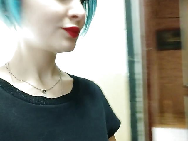 Russian amateur goes out with ben wa balls in her vagina