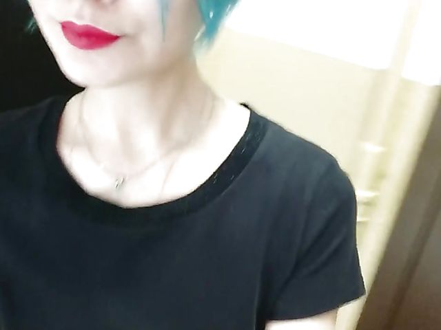 Russian amateur goes out with ben wa balls in her vagina