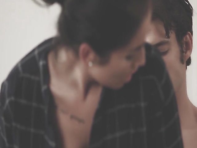 Erotica sex by FrolicMe featuring Loren Minardi fucking with her man