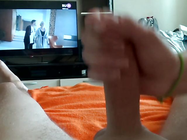 Russian amateur handjob and cock stimulation with a hitachi to cum
