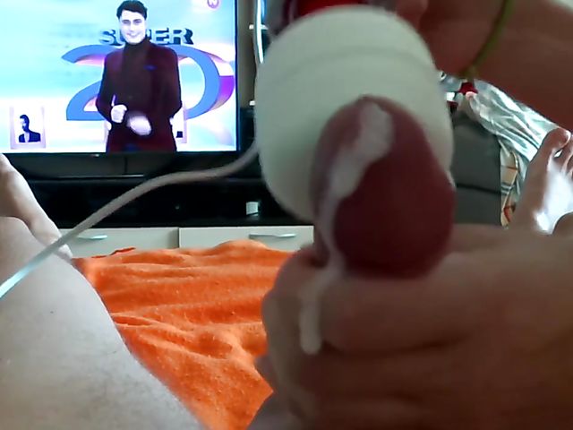 Russian amateur handjob and cock stimulation with a hitachi to cum