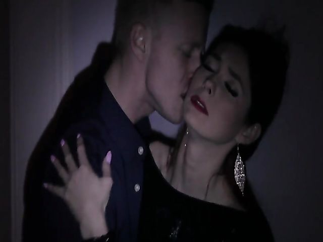 Standing sex in the dark with stunning Katie Gold