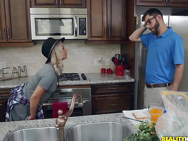 Hung nerd fucks blonde babysitter Daisy Haze in the kitchen