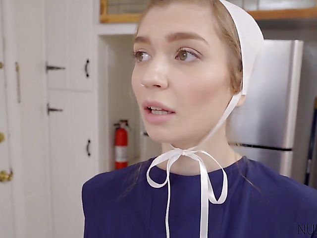 Amish teen maid Mackenzie Moss eats Chloe Cherry's snatch before threesome