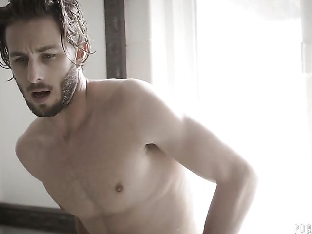 Natural MILF Riley Reyes having sex with Lucas Frost