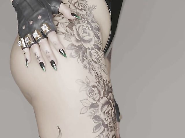 Inked up Riley Reid interracial fun with a black gun in her pussy