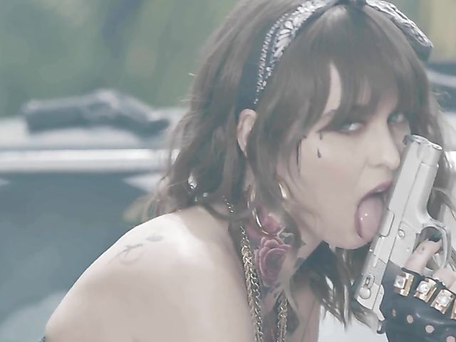 Inked up Riley Reid interracial fun with a black gun in her pussy