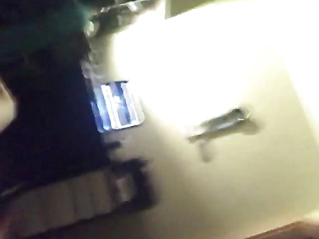 Amateur pussy eating with an 18-year-old tinder girl