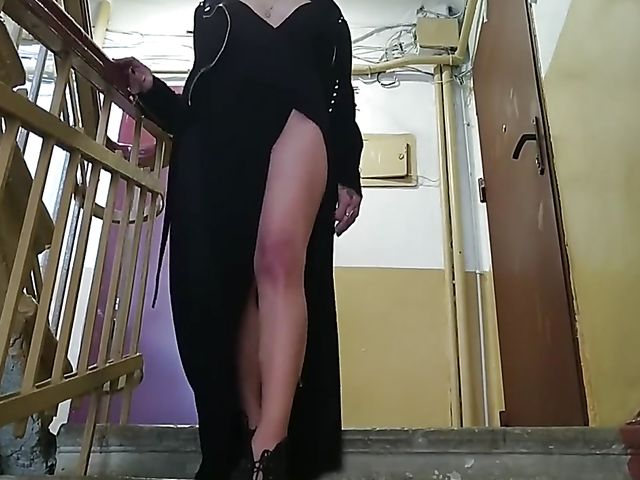 Amateur public pussy flashing and eating off the toilet